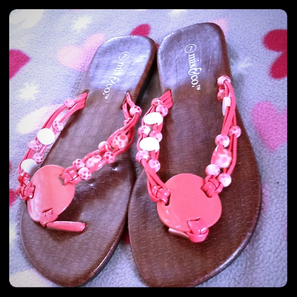 Sandal's